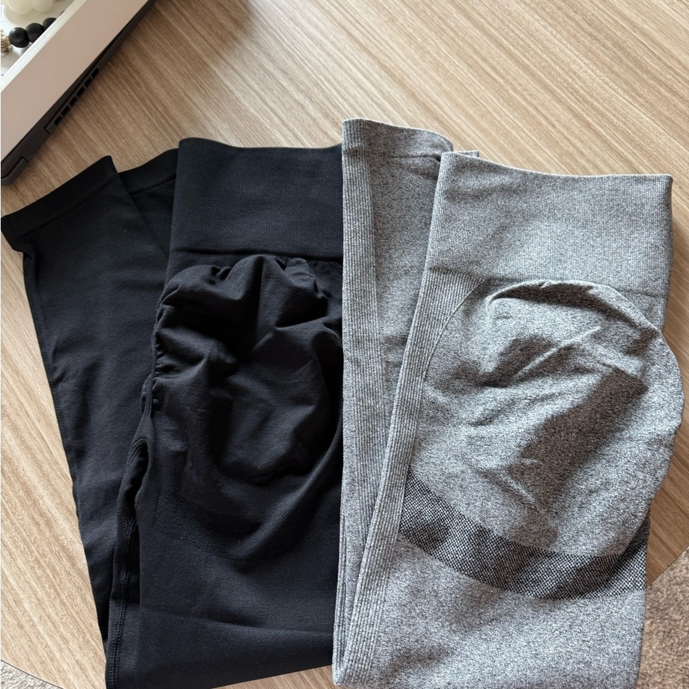 Workout leggings black and grey 2 pairs!